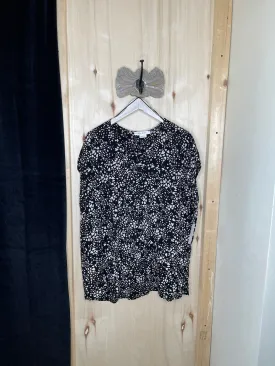 Black Sleeveless Blouse Heart Print