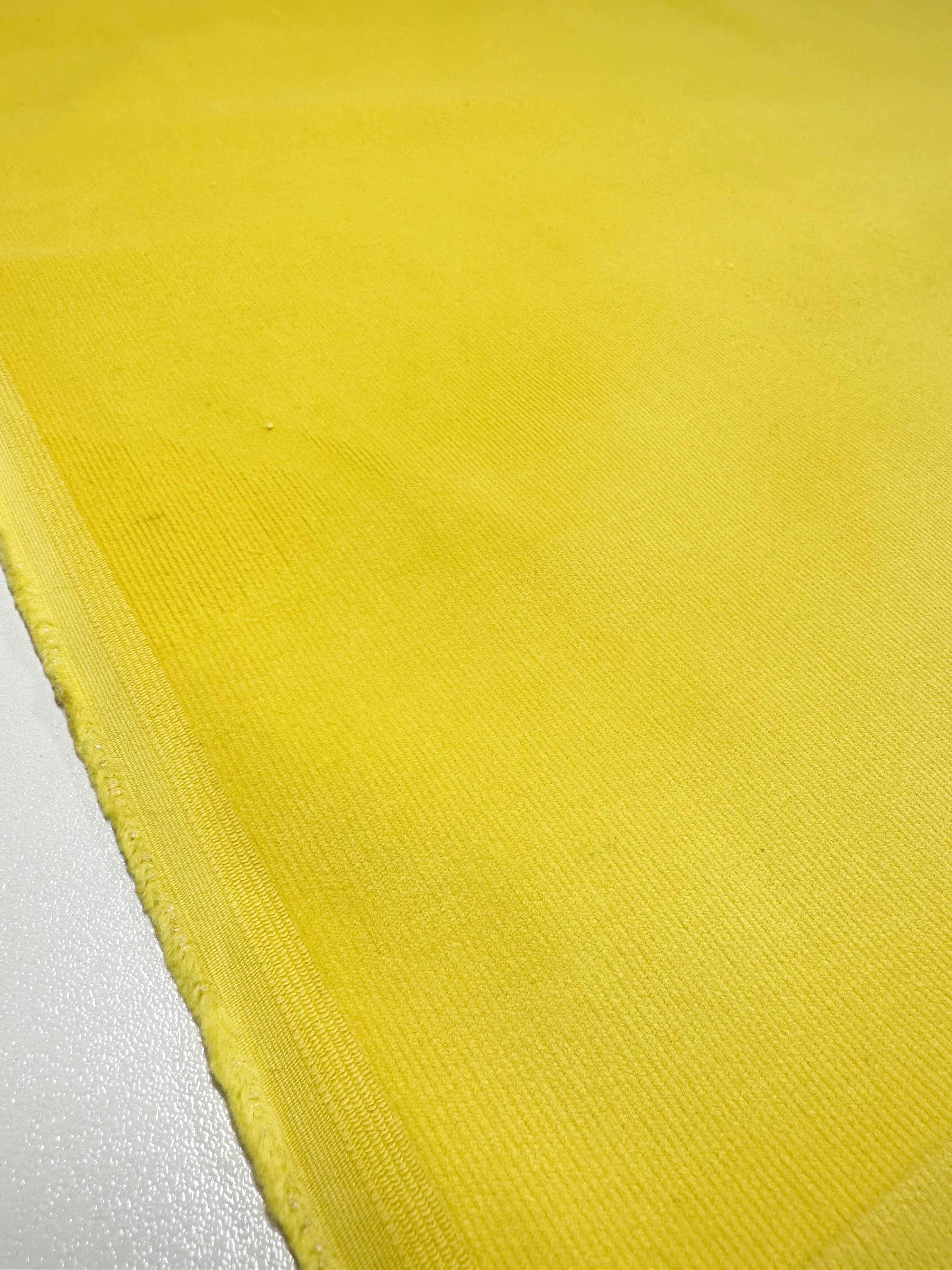 Micro Wale Corduroy - Golden Kiwi - 142cm